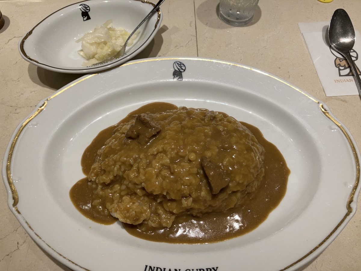 KenNobuy's tweet image. インデアンカレー 堂島店
大阪府大阪市北区曾根崎新地１丁目１ 堂島地下街
インディアンカレー（930円）
最初甘くて後に辛い、キャベツの甘酢漬けも同じなんだがなあ、なんか味が物足りない、、、