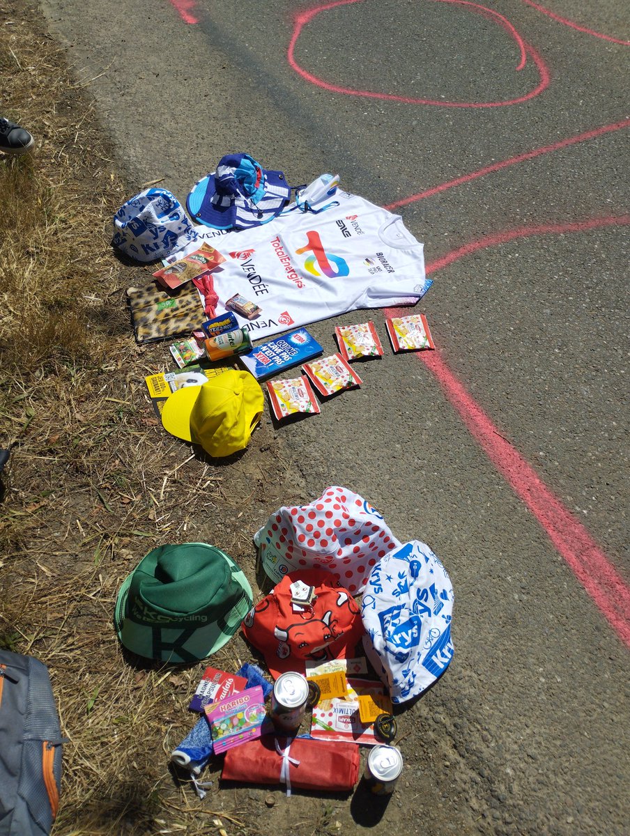 Merci pour cette générosité <a href="/LeTour/">Tour de France™</a> #TourdeFrance