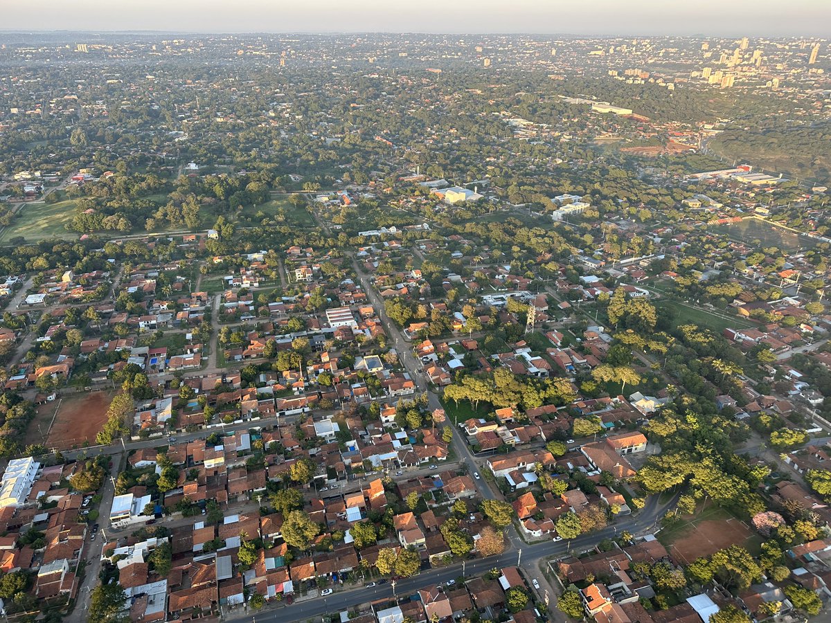¡Buenos días, Asunción! Hoy partimos rumbo a Minga Guazú para visitar el Parque Tecnológico Inteligente Taiwán–Paraguay 🇹🇼🇵🇾💛🎉