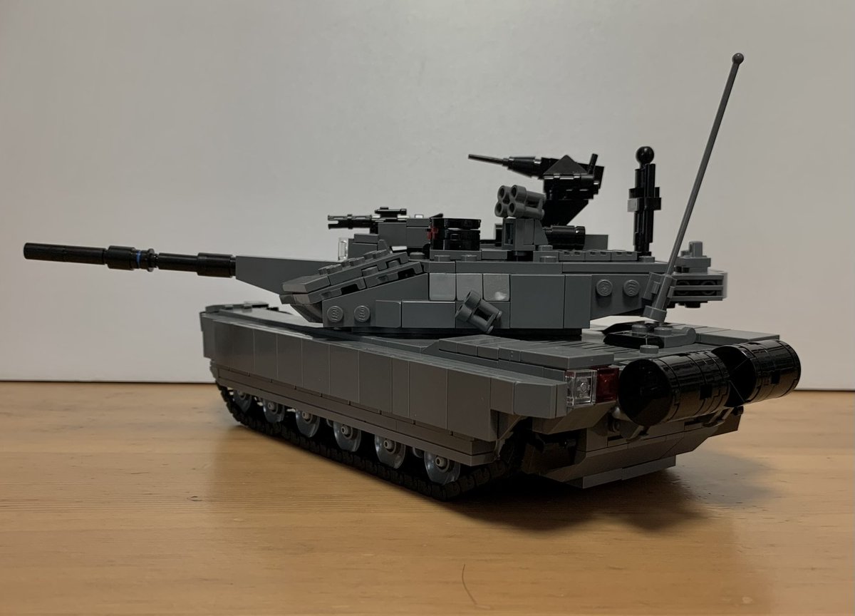 LEGOmMoc's tweet image. #独学でここまで成長したから一緒に頑張ろう
全体的に薄くなってシャープになった