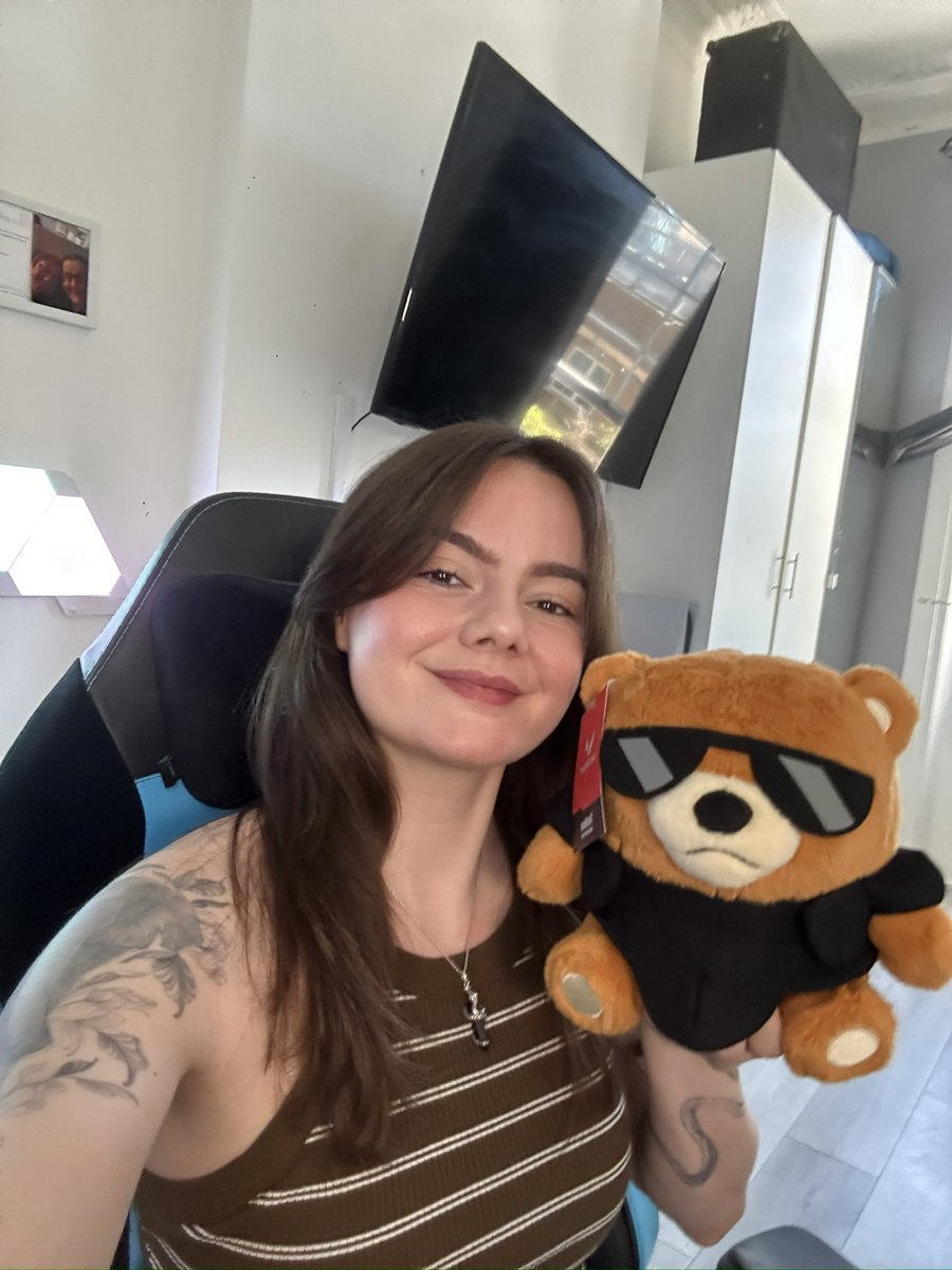 C9EmZ's tweet image. Just went LIVE 💚

Playing with Viewers &amp;amp; FINAL Day of #VALORANTIgnite 

Get in here @ twitch.tv/Emzy