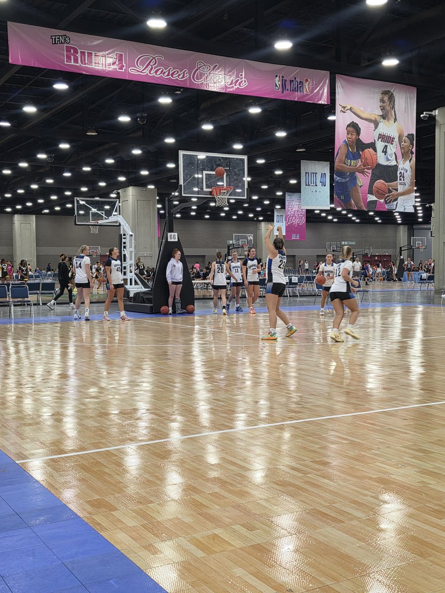 Our 2027 Black team warming up for the platinum semi finals.
