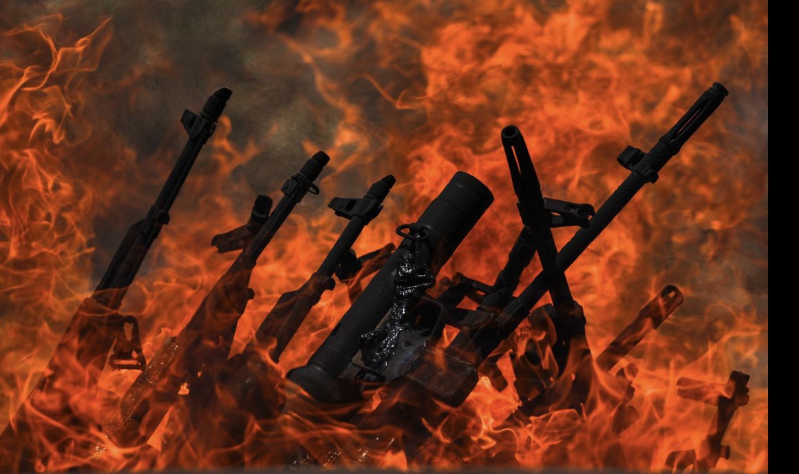 Tarihi günlerden geçiyoruz, PKK.nın kendini feshetmesi ardından Örgütün yöneticilerinden Bese Hozatın ilk olarak gelip silahını yakması anlamlı ve önemli bir adımdır. Artık yeni bir aşama
 geçilmiştir.
TBMM de yapılacak yasal düzenlemelerle İmralı-Süleymaniye hattı hızlanacaktır.