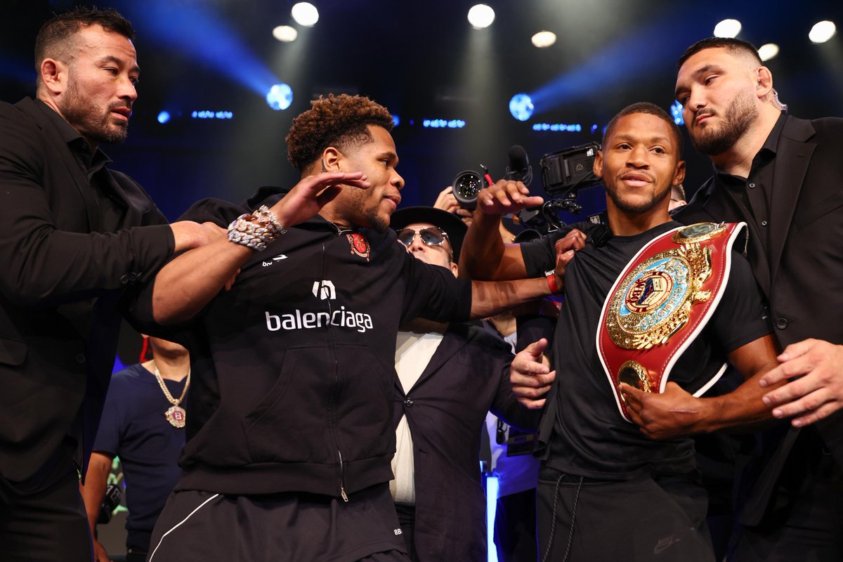 يتقدمهم الأميركي ديفيد بنفيديز والبريطاني أنتوني يارد..
مؤتمر صحفي لإطلاق نزال "ليلة الأبطال" ضمن موسم الرياض في نيويورك والمقرر إقامتها في 22 نوفمبر المقبل في العاصمة السعودية الرياض. 

#CaneloCrawford
#RiyadhSeasonCard
#BigTime