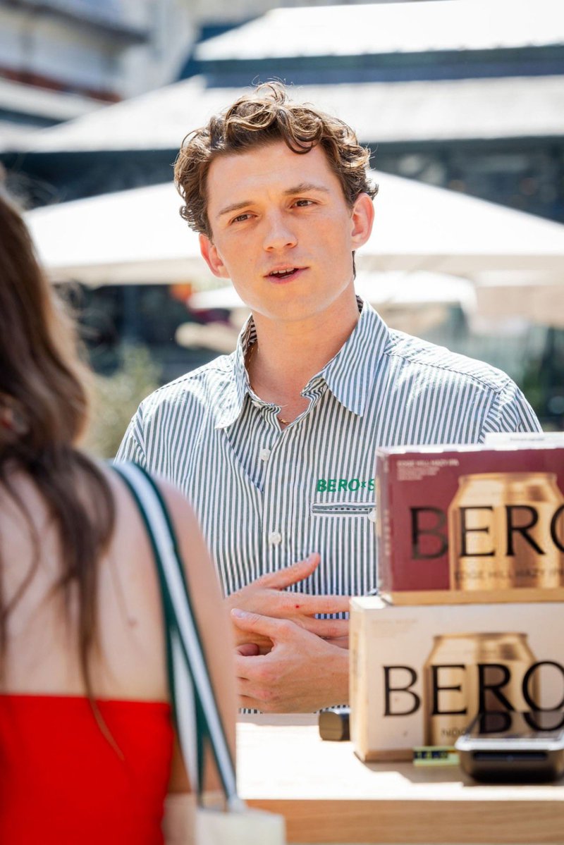 cares_daya's tweet image. he’s so pretty omg ZENDAYAA GIVE ME YOUR GAME CARDDD