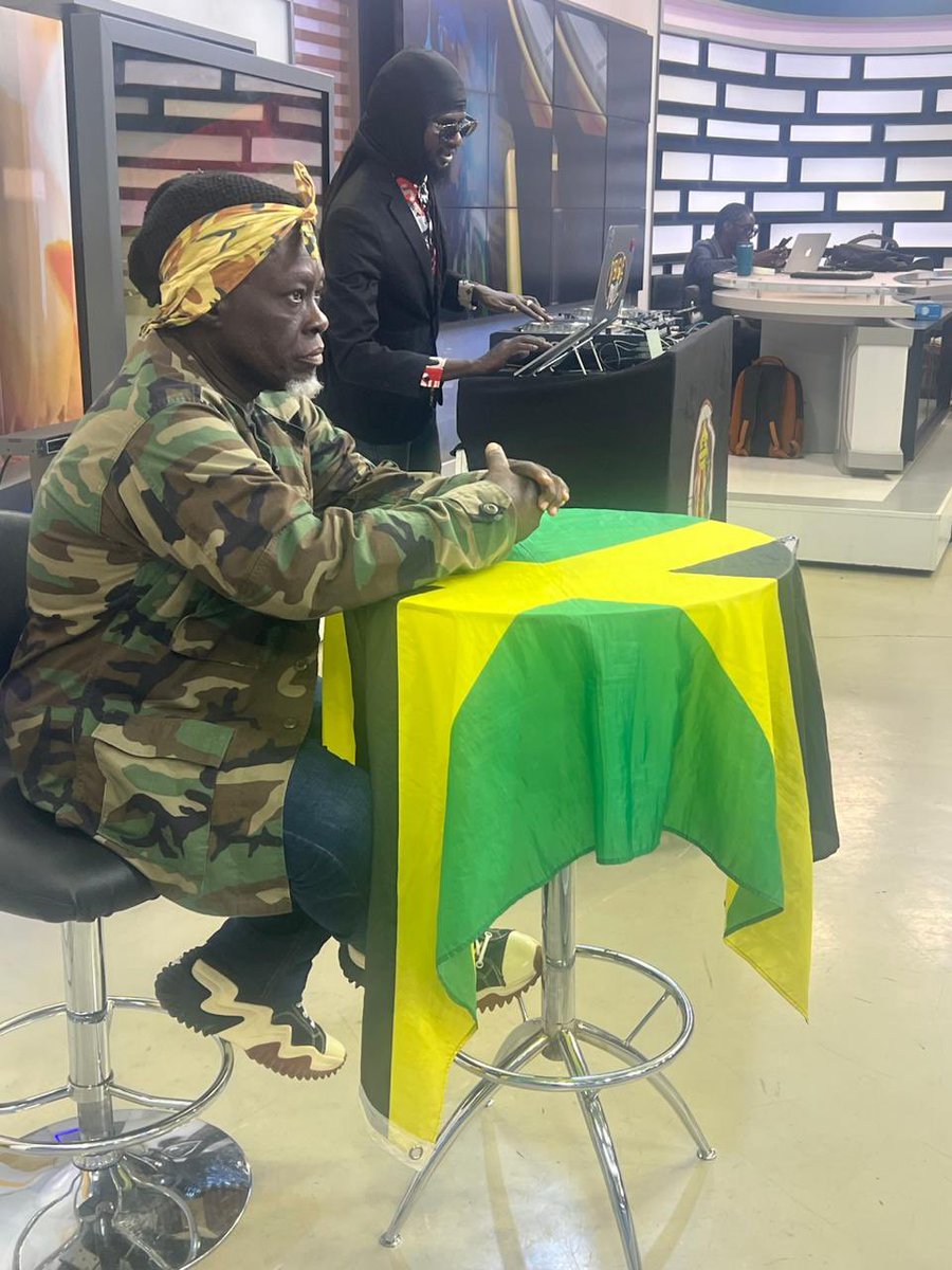 talldjsmash's tweet image. Thanks 🙏 4 watch the show #riddimvybzk24🔥🔥 @k24tv @shashamarley thanks 🙏 for the show 🆙 ,Next week sometime same station 📺