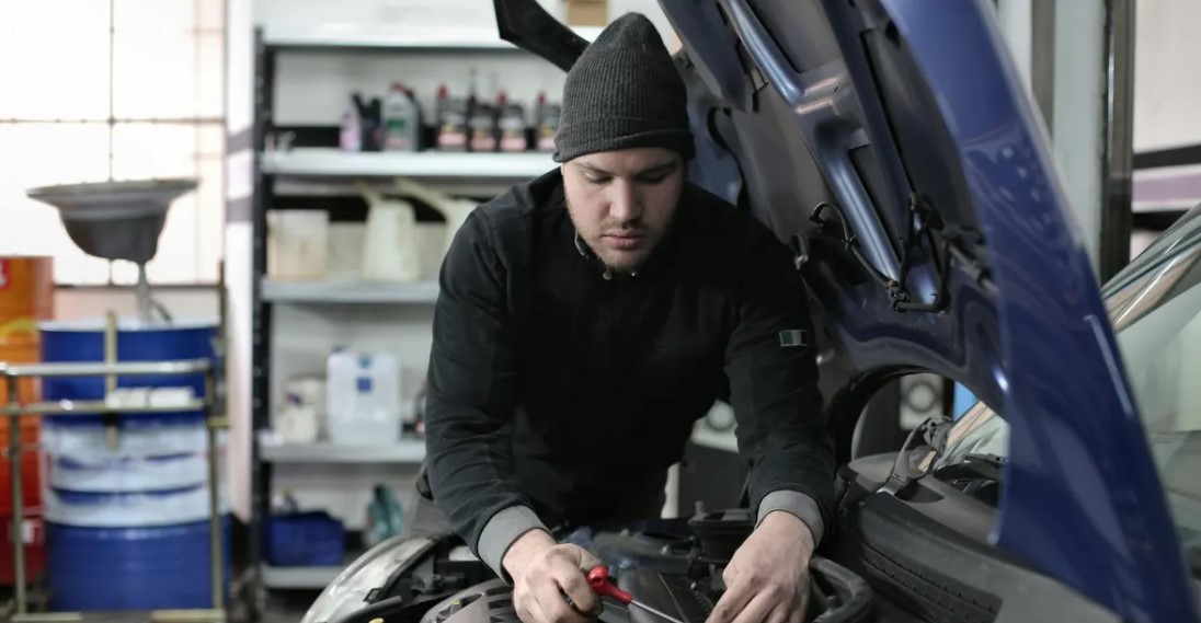 El 95 % de los españoles antepone el ahorro a la seguridad de su coche.
bit.ly/3TE6q9k <a href="/Ponle_Freno/">Ponle Freno</a>