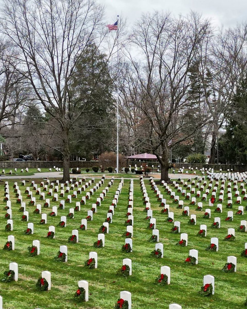 Join us for National Wreaths Across America Day on Dec 13, 2025, to Remember, Honor, and Teach.

This #GivingInJuly, sponsor a wreath or sign up to volunteer and ensure no hero is forgotten. 🇺🇸

👉 wreathsacrossamerica.org/pages/165951/O…

#WreathsAcrossAmerica #GreenBeretFoundation