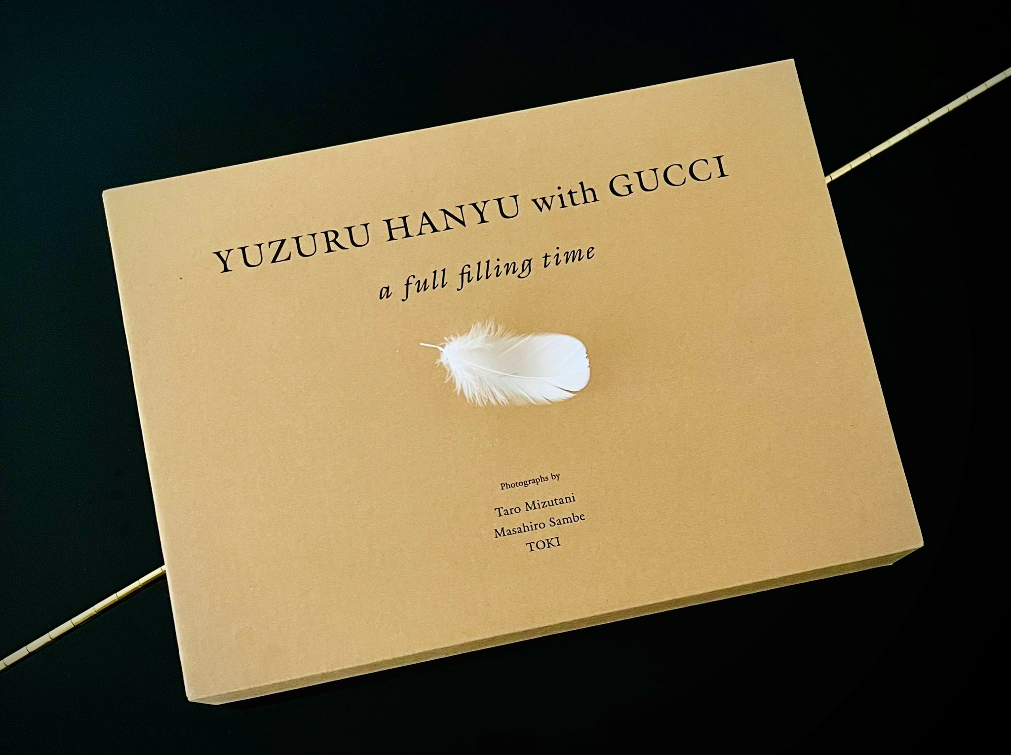 羽生結弦with GUCCI 『a full filling time』　おまけ 羽生結弦 with GUCCI a full filling time Ⅲ - メルカリ