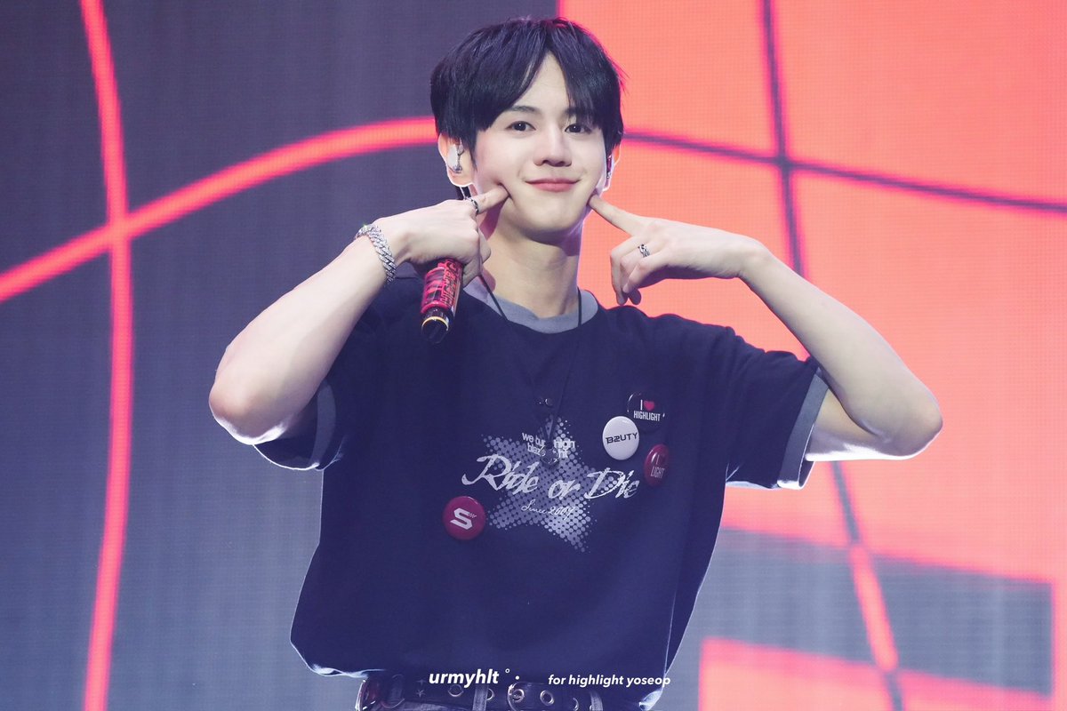 유라🪽 tweet media