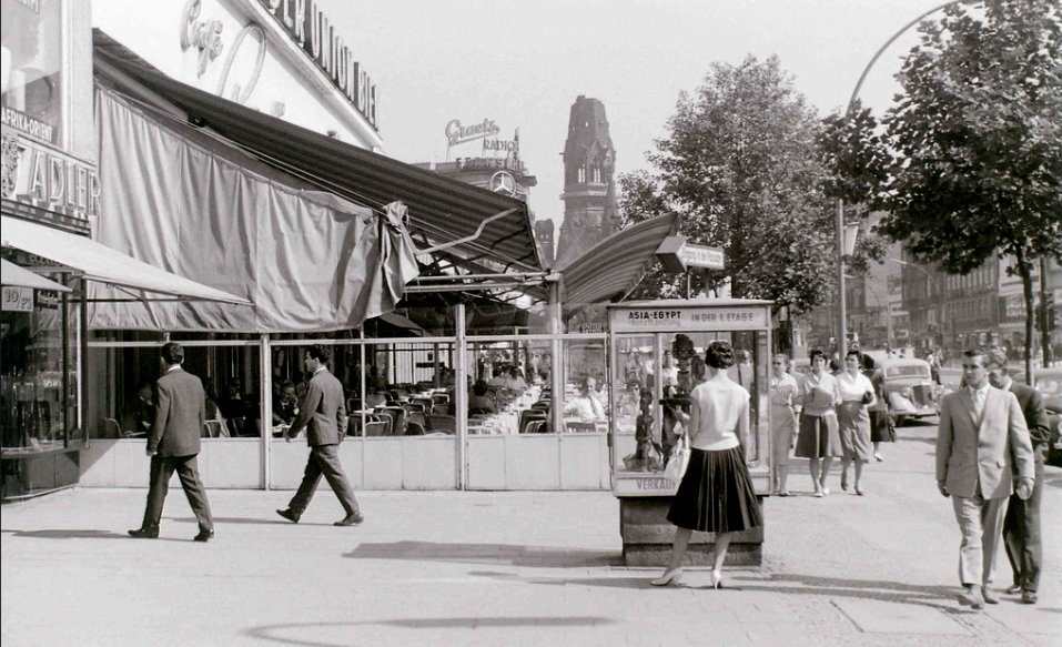 allhailtwit's tweet image. West Berlin, 11 September 1959. I post photographs taken on my many Berlin visits in the 1950s and 1960s. 180 unique historic street images of East and West Berlin are in my book "Berlin in the Cold War" (Amberley Publishing). #Berlin