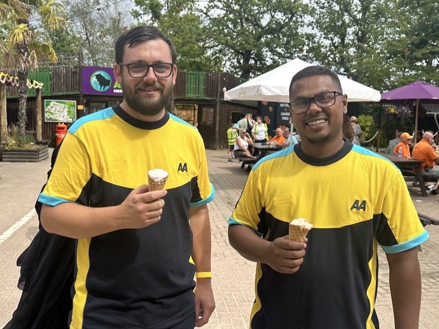 LTCFC1928's tweet image. A big thank you to @TheAA_UK for supporting the taxi convoy to Hertfordshire Zoo, as they do every year. It looks like had a fantastic time, too!