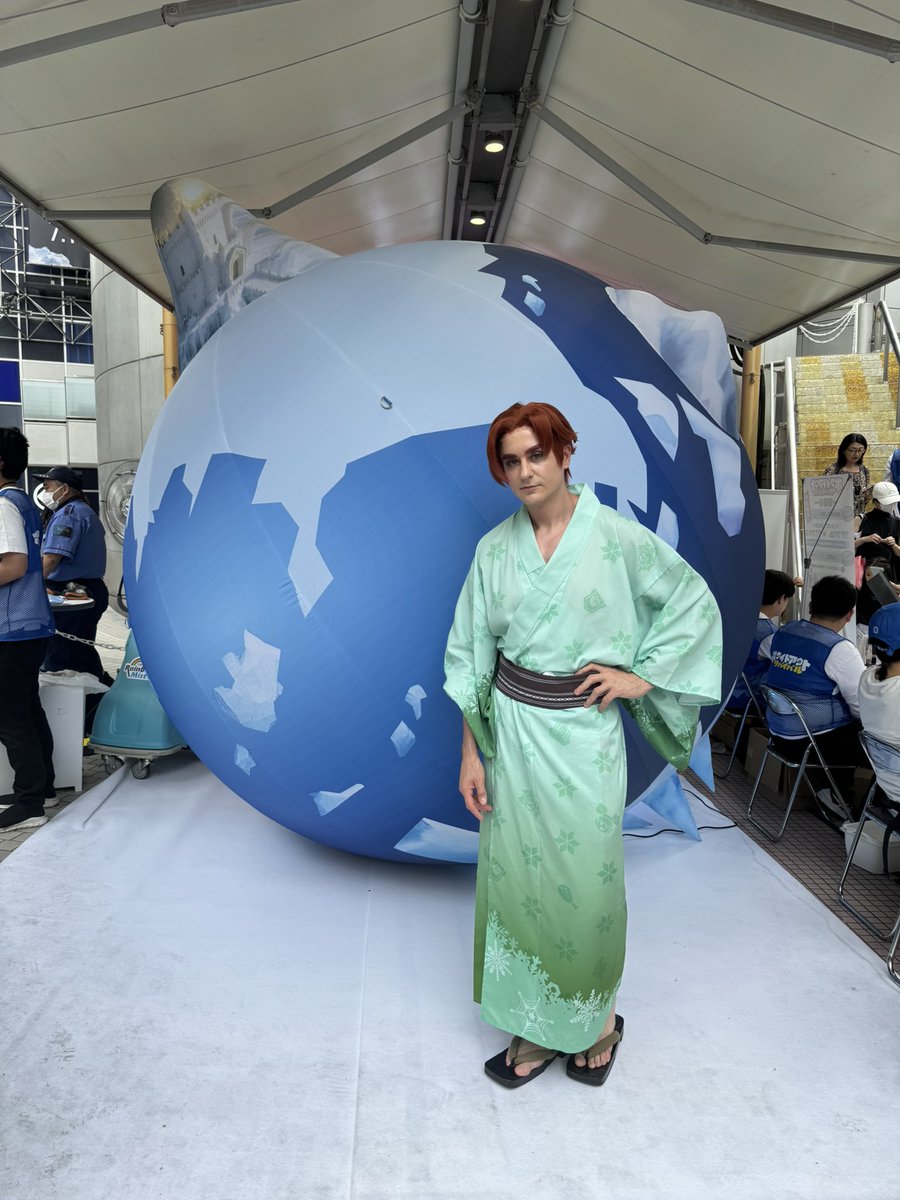 いつもクマでお世話になってるジェロニモ様を見ながらアイス🍨
ギフトコード豪華だった🎁ヾ(*´∀`*)ﾉ✨
#ホワサバ夏祭り 
#ホワサバ夏祭りat渋谷
<a href="/WOS_Japan/">ホワイトアウト・サバイバル (ホワサバ）【公式】</a>