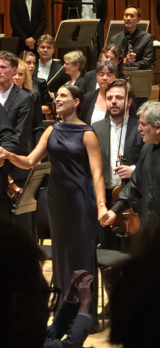 marina gratsos tweet media