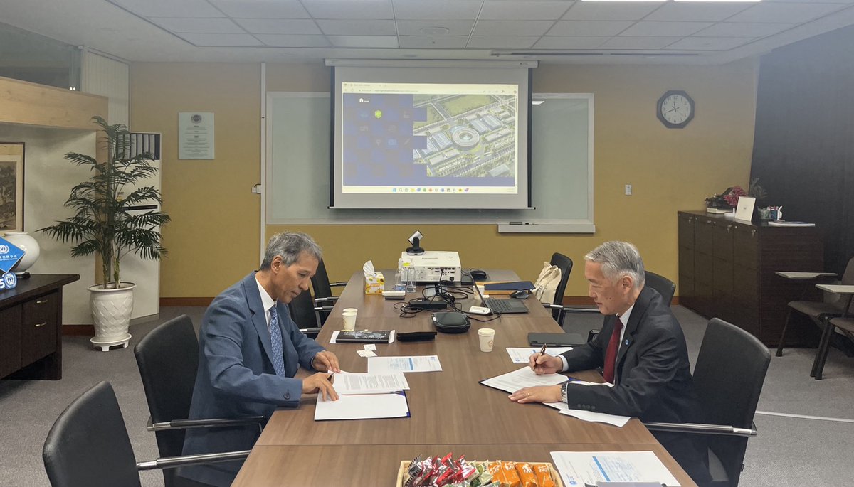 Exciting day as IVI and Bio Investments Group (BIG) CEO Dr. Sam Machour signed an MOU linking BIG's vaccine transfer portfolio and investments in LMIC vaccine manufacture and IVI's own vaccine development, training, and tech transfer.  Expect projects soon!