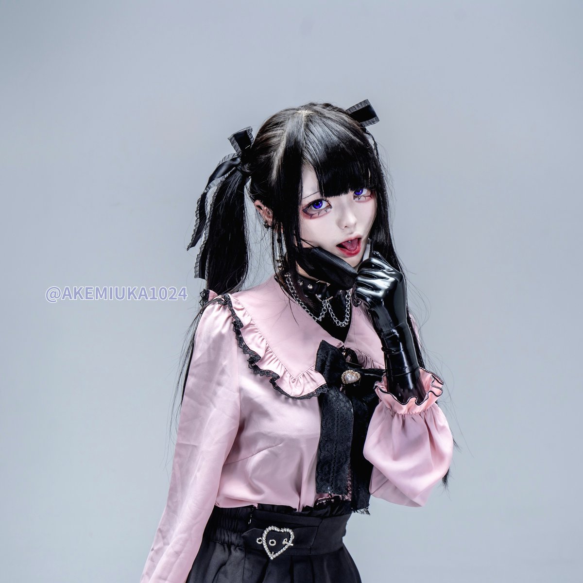舌头太短了再怎么伸也看不见舌钉😣…
#latex