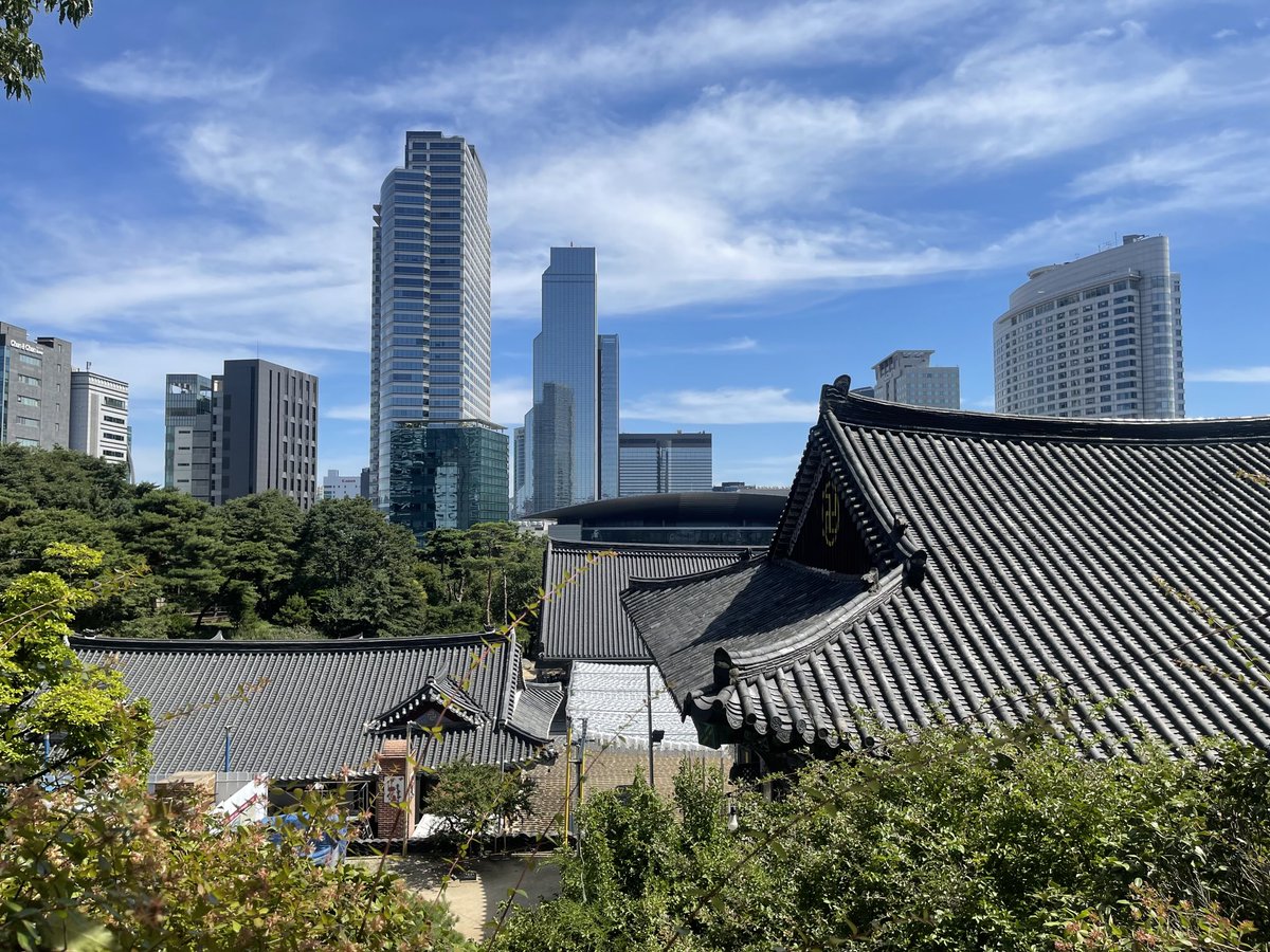 IndrajitRoyYork's tweet image. My first time in #Seoul , where the traditional blends seamlessly into the modern, representing the @PolStudiesAssoc at the @ipsa_aisp.
Looking forward to meet old friends and make new ones.
@uniyorkpolitics