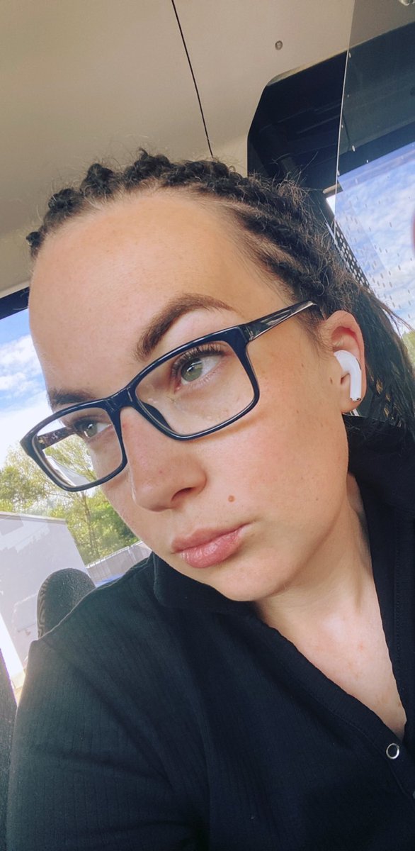 Guten Morgen! Ich bin schon unterwegs 🤨 Begeisterung sieht anders aus!