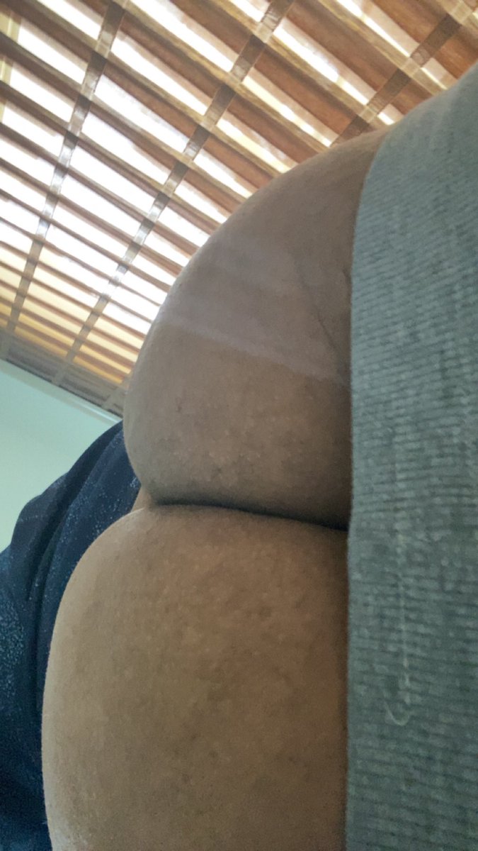 Donboy_18's tweet photo. Horny asf https://t.co/lHfwv6Bl0x