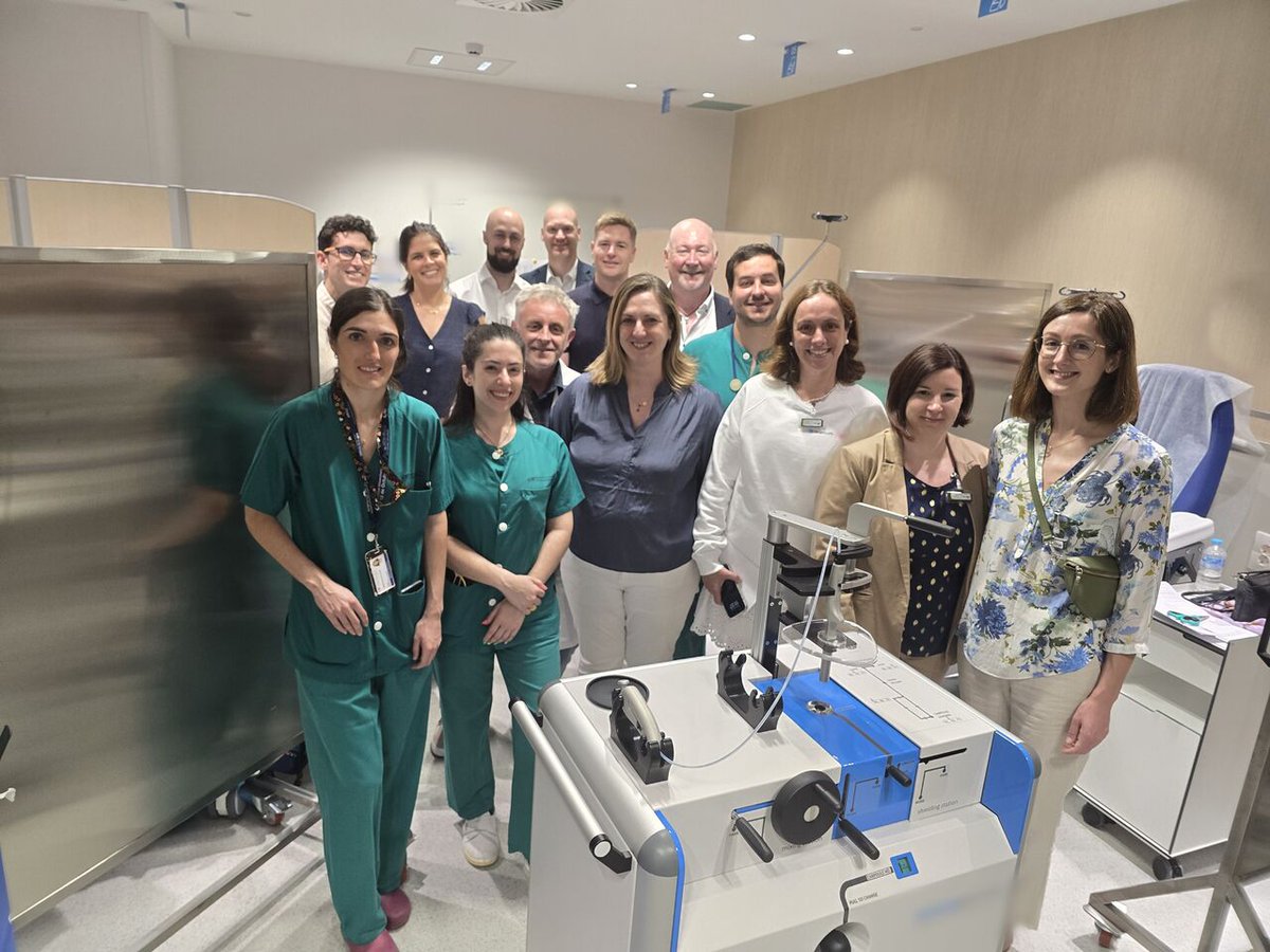 Hospital Universitario 12 de Octubre (@h12octubre) on Twitter photo 🏥 El #H12O, pionero en usar con éxito un radiofármaco en 18 pacientes con cáncer de piel no melanoma.
✈ Medicina Nuclear ha recibido a profesionales de Alemania y Australia, y de los hospitales Virgen de las Nieves y Gregorio Marañón para mostrarles esta terapia. 
#somosdel12 🏥 El #H12O, pionero en usar con éxito un radiofármaco en 18 pacientes con cáncer de piel no melanoma.
✈ Medicina Nuclear ha recibido a profesionales de Alemania y Australia, y de los hospitales Virgen de las Nieves y Gregorio Marañón para mostrarles esta terapia. 
#somosdel12