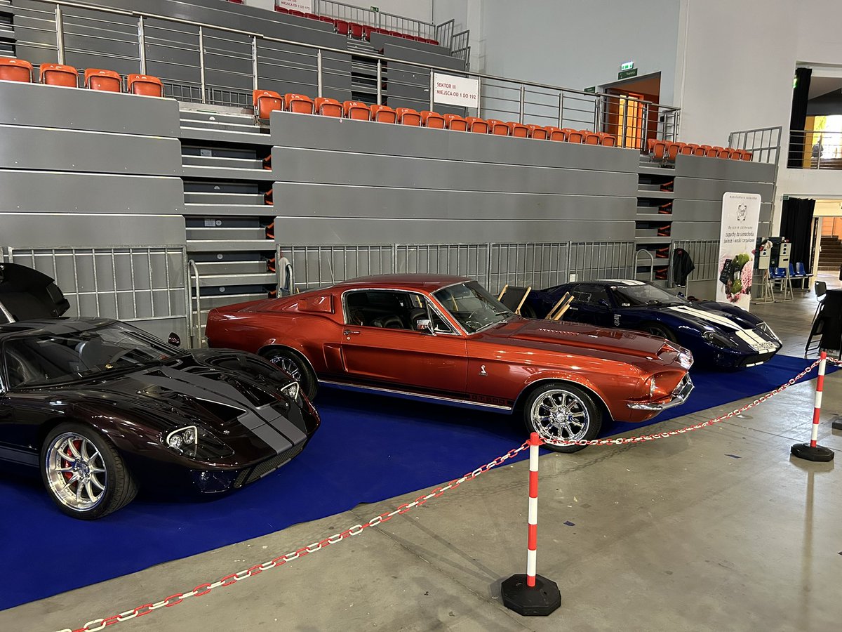 tsumidesho's tweet photo. Będzie spamowane! #motoshow #bielskobiała https://t.co/8N2E2F5XGh