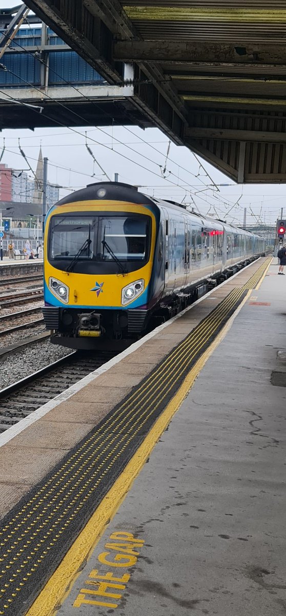 Shaun__92's tweet photo. Transpennine Express 185147 & 185106 working 1B66 0614 Liverpool Lime Street to Cleethorpes #class185 #class185desiro #liverpoollimestreet #manchesterpiccadilly #sheffield #meadowhall #doncaster #scunthorpe #grimsbytown #cleethorpes #transpennineexpress #tpe #1B66 12/07/25 https://t.co/U0piCjs5kB