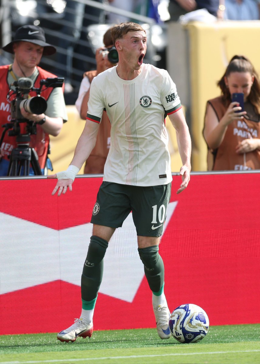 📊 In the semi-final Cole Palmer became only the second player in this year’s tournament (after Ait-Nouri for Man City) to create three chances while achieving 100 per cent passing accuracy.

》<a href="/ChelseaFC/">Chelsea FC</a>