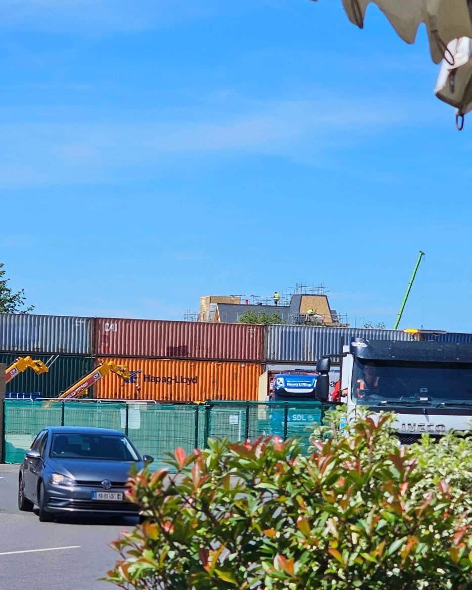 Construction of sets for the future HARRY POTTER TV series accelerates at Leavesden studios! 

(via: La Plume de Poudlard)