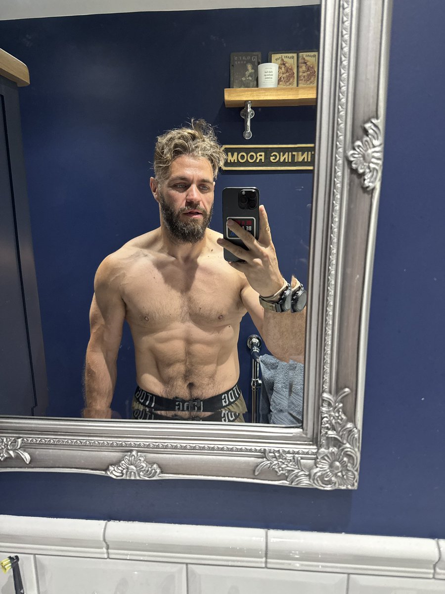 Ste Howson tweet media