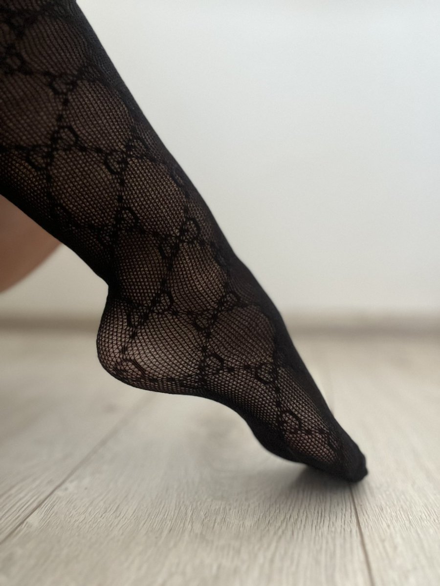 Hey! I'm new here 👣  
Looking to connect with foot lovers 💌  
Custom content available 💋