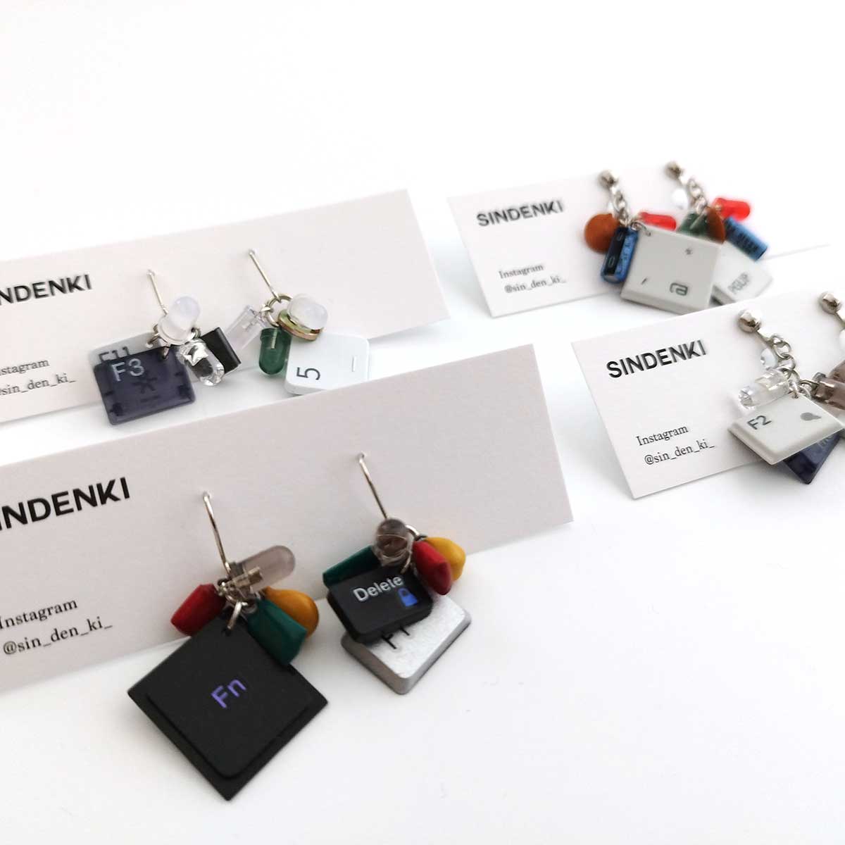 ArtLUCKYRECORDS's tweet image. SINDENKI LOW-KEY Earrings
Accessories made from keyboard parts and electronic components!Each piece has a slightly different design—see if you can find your favorite!
#sindenki #upcycledjewelry #handmadeaccessories
art.luckyrecords.jp/en/collections…