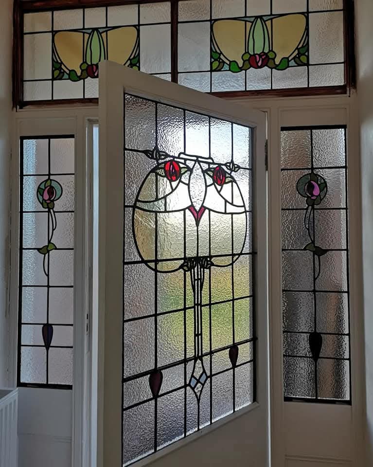 rdwglass's tweet image. A reproduction leaded glass door panel and rebuild of the sidelights. #stainedglass #glasgow #scotland