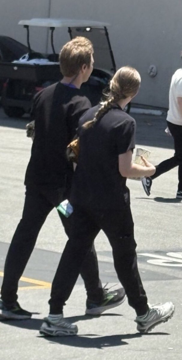 stemiwithmel's tweet image. WOKE UP TO TDEARDZ SIGHTING HELLO GOOD MORNING TO ME