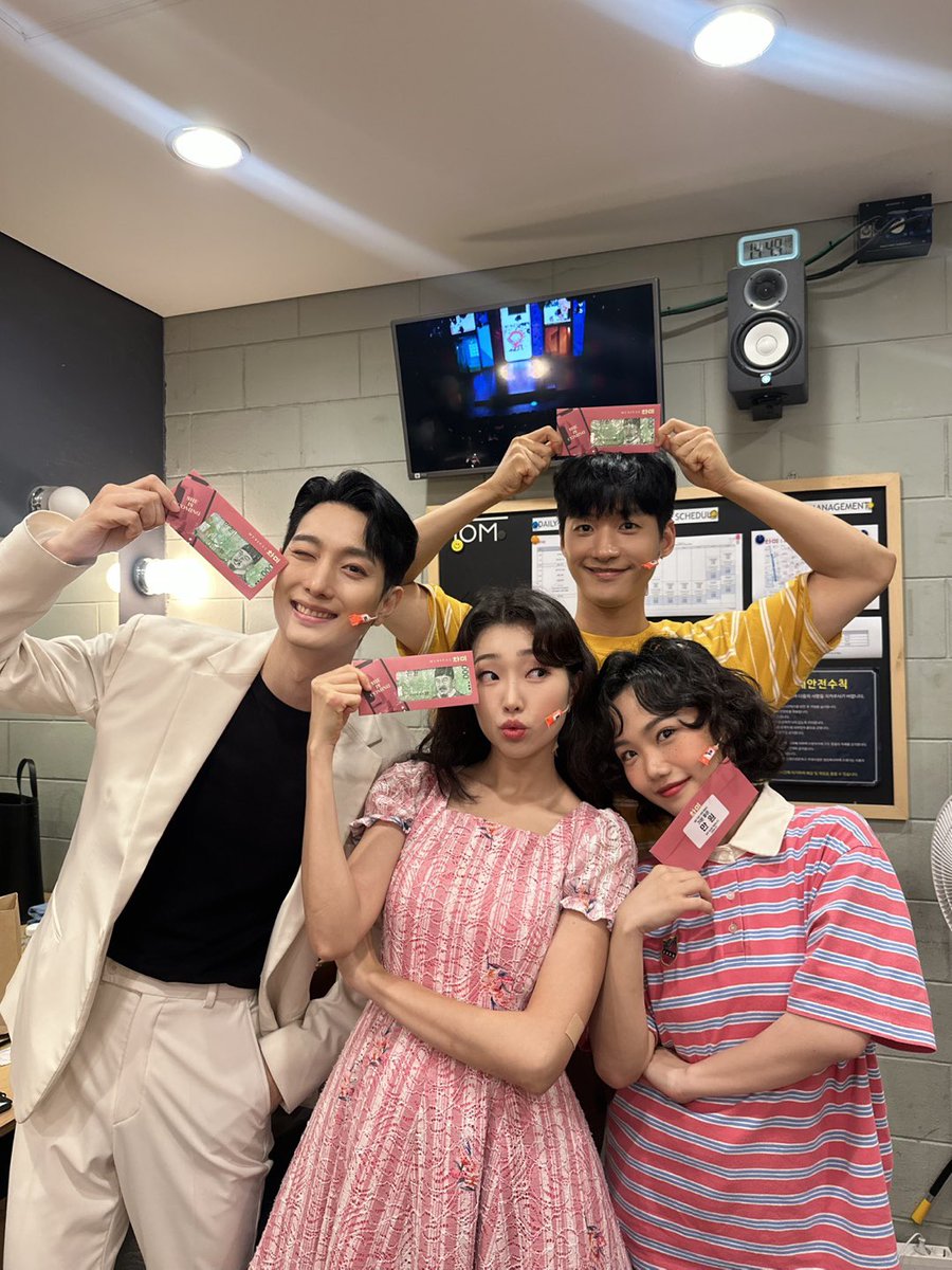 Musical_ChaMe's tweet image. [#뮤지컬 #차미]🧩

💖 7/12(토) 3시 공연 전석매진 만원사례💖

함께 해주신 모든 분들께 진심으로 감사드립니다!☺️

𝐌𝐔𝐒𝐈𝐂𝐀𝐋 𝐂𝐇𝐀𝐌𝐄😍📱
𝟮𝟬𝟮𝟱.𝟱.𝟮𝟵 - 𝟴.𝟮𝟰
#TOM1관