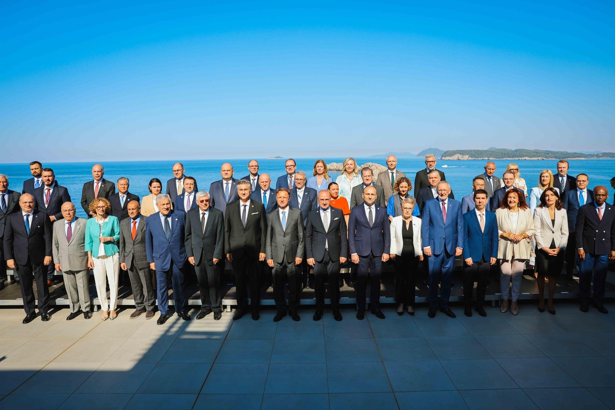 Pleased to represent 🇽🇰 at #DubrovnikForum2025 , following the kind invitation of my 🇭🇷 colleague <a href="/grlicradman/">Gordan Grlić Radman</a> . Looking forward to the panel on the Western Balkans &amp; Euro-Atlantic path, and to meetings with colleagues and international partners on the sidelines. #DF2025