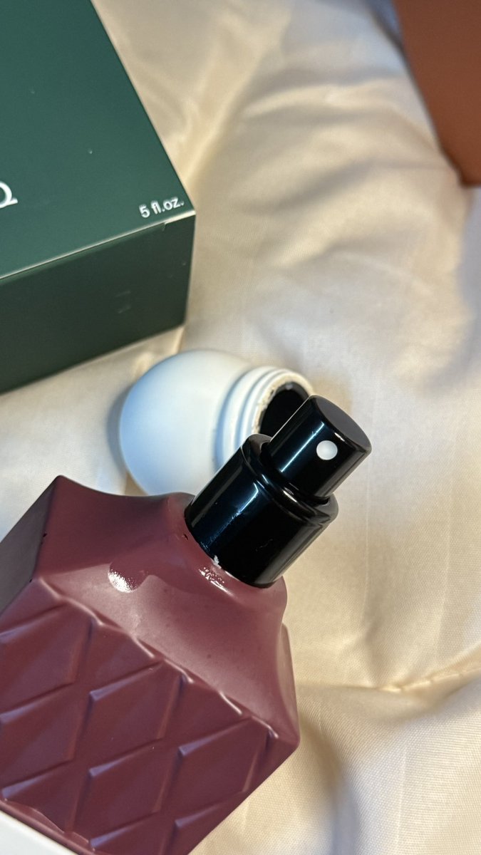 400_a60's tweet photo. @ibraqperfumes الفاتوره مو موجوده معي. https://t.co/oKNOG5m20X
