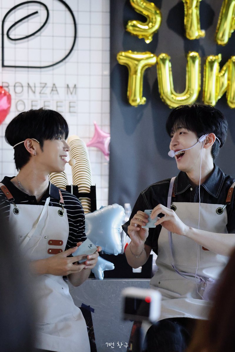 7번 창구 tweet media