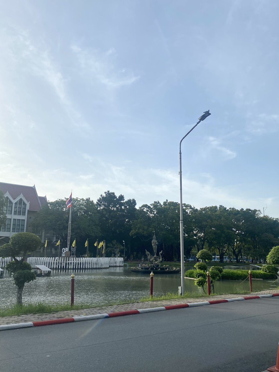 studydeany's tweet image. อันยองค้าบ ไม่ได้มาอัพเดทนานเลย🥹 ตอนนี้เราเปิดเทอมได้3อาทิดแล้วโดยรวมโอเคเลยเพื่อนๆรุ่นพี่น่ารักมากㅠㅠ🩷 บางวิชาก็เรียนยากอยู่ แต่ต้องสู้5626225