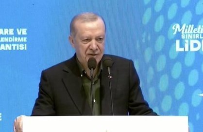 Konuşmanın özeti
-Şam,Halep,Diyarbakır,Erbil,Mardin,Musul Kerkük bizim ortak şehrimizdir.
- Türkler,Kürtler,Araplar ittifak yaptığımızda atlarımızın rüzgarı Çin denizinden Adriyatik'e serin esintiler yaydı.
- Kılıçlarımızı kınından çıkarıp omuz omuza savaştık.<a href="/RTErdogan/">Recep Tayyip Erdoğan</a> ☝️🇹🇷🤲