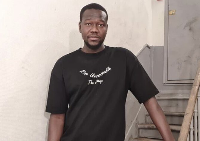 A Senegalese man who stood on a narrow ledge to save babies, children &amp; others when a Paris flat caught fire has received a medal for his courage. Fousseynou Cissé says he can’t get a job because he’s not French but now hopes the medal will help him. Thank God he was there 🙌🏾👏🏾👏🏾