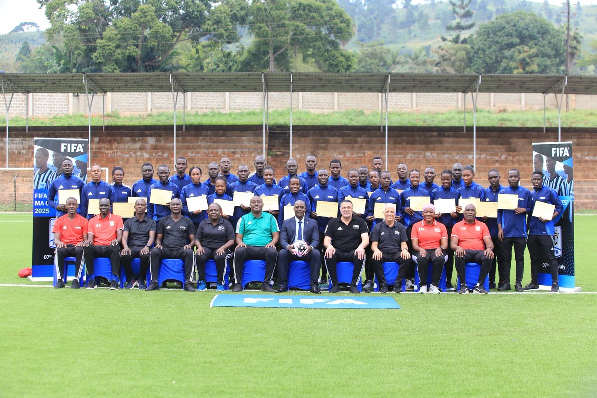 LFAAWARDS's tweet photo. The only heroes of the game that are allowed to wear a  badge on the field.

LFAawards, celebrating the real heroes of the game. https://t.co/w8livOn3H5