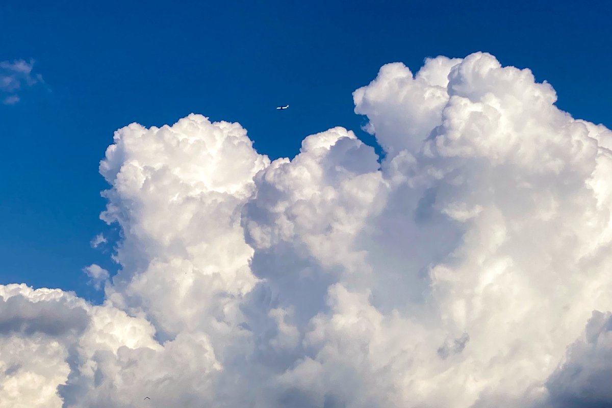 でか！どれくらいでかい入道雲かというと
