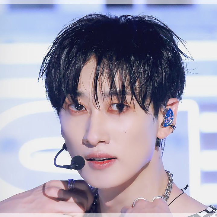 cong_E_44's tweet photo. 오 나의 음악의 중심 https://t.co/2N0gC3ygxa