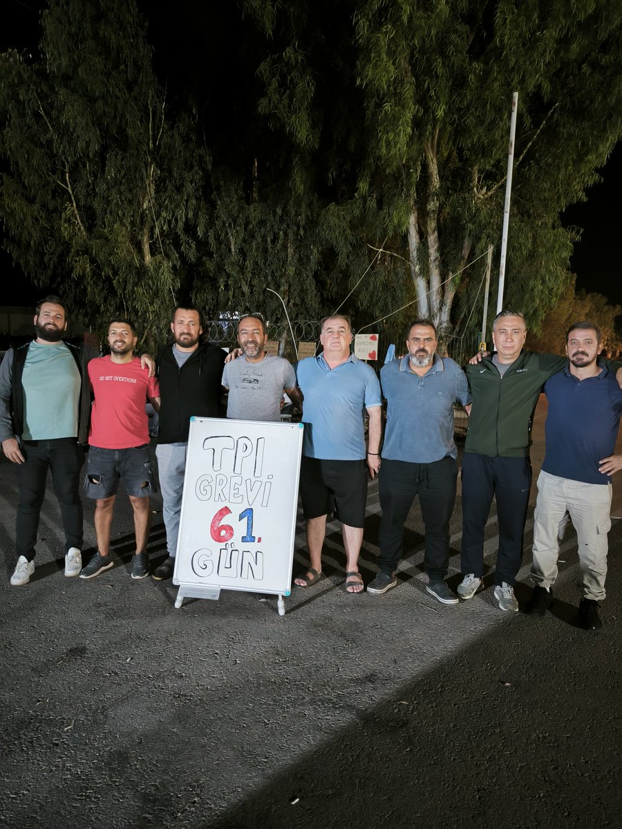 Yapılan baskılara, yaratılmak istenilen kaos ortamına rağmen Tpi Emekçileri Şubesiyle, temsilcileriyle dimdik direnmeye devam ediyor.
#tpiişçisidireniyor 
<a href="/arzuerkan4/">Arzu Erkan</a> <a href="/sevdakaraca/">Sevda Karaca</a> <a href="/enderkiziyil/">Akay Kızıyil...ރ</a> <a href="/Talat__yldrm/">talat yldrm</a> <a href="/evrenselgzt/">Evrensel Gazetesi</a> <a href="/emekpartisi/">Emek Partisi</a> <a href="/tipgenelmerkez/">Türkiye İşçi Partisi</a> <a href="/HakanKavk/">Hakan</a> <a href="/petrolis_merkez/">Petrol-İş Sendikası</a>