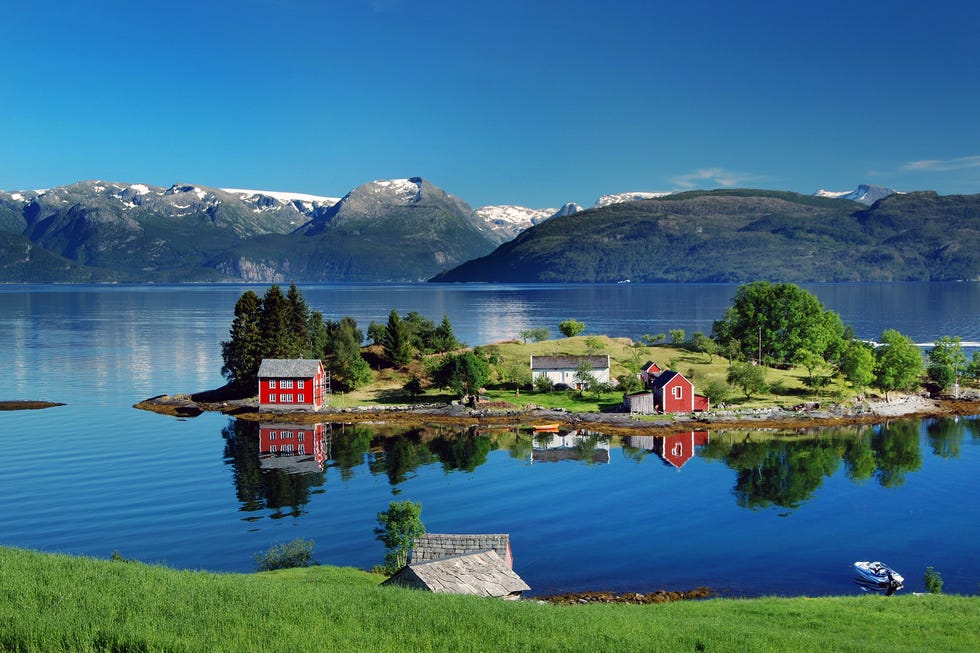 Good morning from Norway 🌞 Wish you a great day!