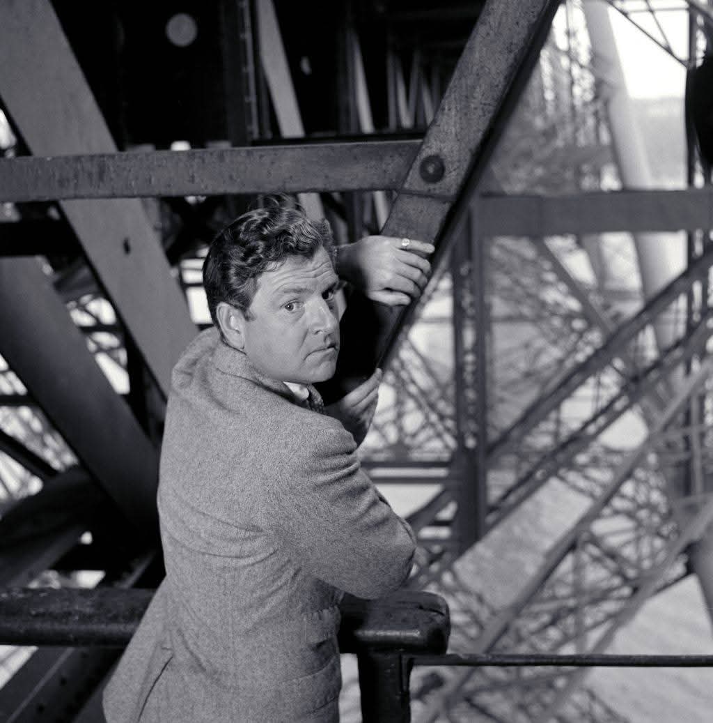 MorrisBrightMBE's tweet image. This day 1982 we lost actor Kenneth More. Such was his fame that ITV cleared the mid-evening schedule to show classic comedy Genevieve which by then was 30 years old. I am proud to have been given his gold script-marking pencil by his wife, my dear friend actress Angela Douglas.