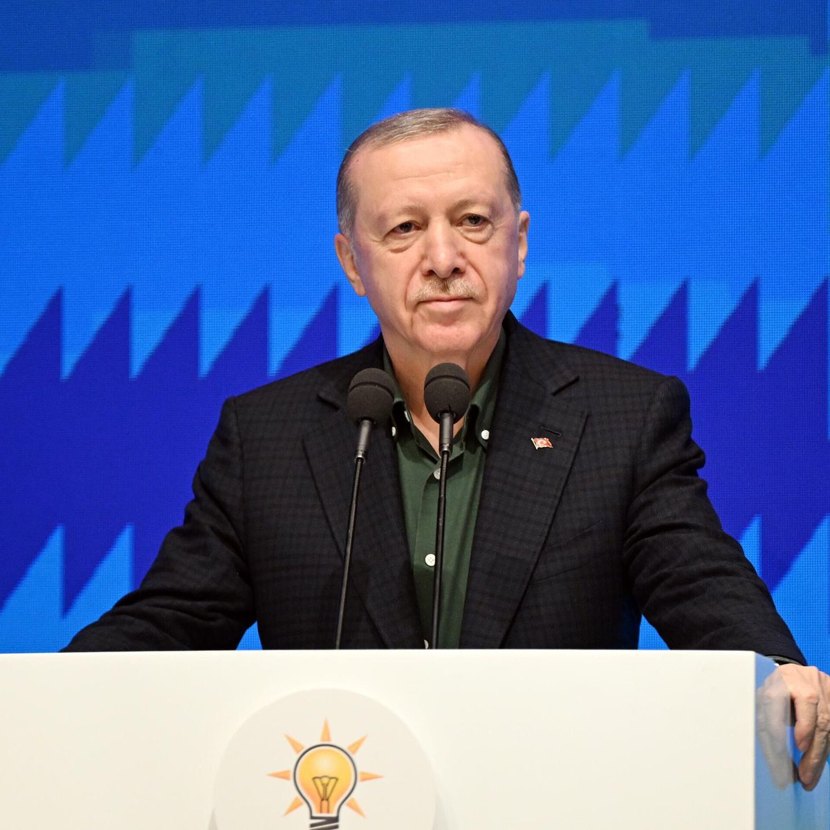 Cumhurbaşkanımızın yaptığı tarihi konuşmanın özeti;
Kudüs İttifakı yeniden bir araya geliyor.
*
Hayırlı mübarek olsun, Rabbim muzaffer eylesin ❤️🤲🇹🇷