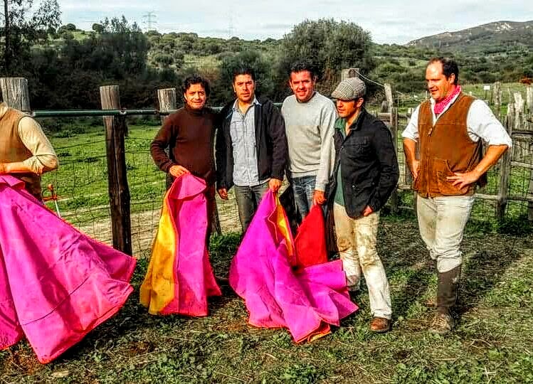 A mí los 12+1 me dan tela de baji. Pero es anterior al día, el día en sí, se rompe el lío. Y mañana además porque lo merecen, porque tengo señales y si hay algo que tengo es buen baji. Mañana es el día de <a href="/palmosilla/">La_Palmosilla,Oficial</a> mañana va a ser.