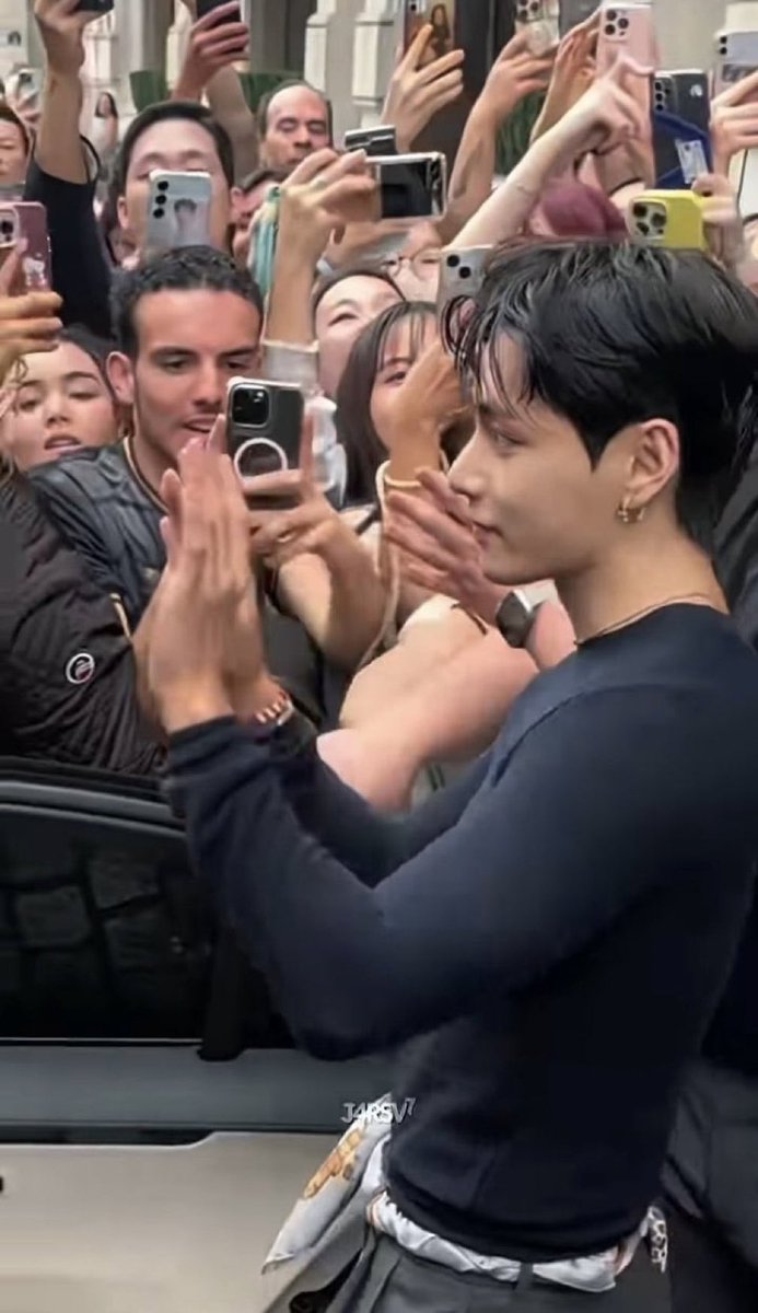 Jazminethv's tweet photo. The people’s prince https://t.co/nNHZPdfLVU