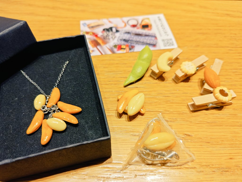 chinchilla_fri's tweet image. いのみんさん
@inominclaywork
わたしがイベントで着用させて頂いている柿の種アクセサリーは、全ていのみんさんの作品です🙏🧡
今回御本人さまとご対面できて喜びに満ち溢れています🥲
次回デザフェスは、柿の種ネックレスをつけて出展できますように!!
#デザフェス61リポスト
@designfesta